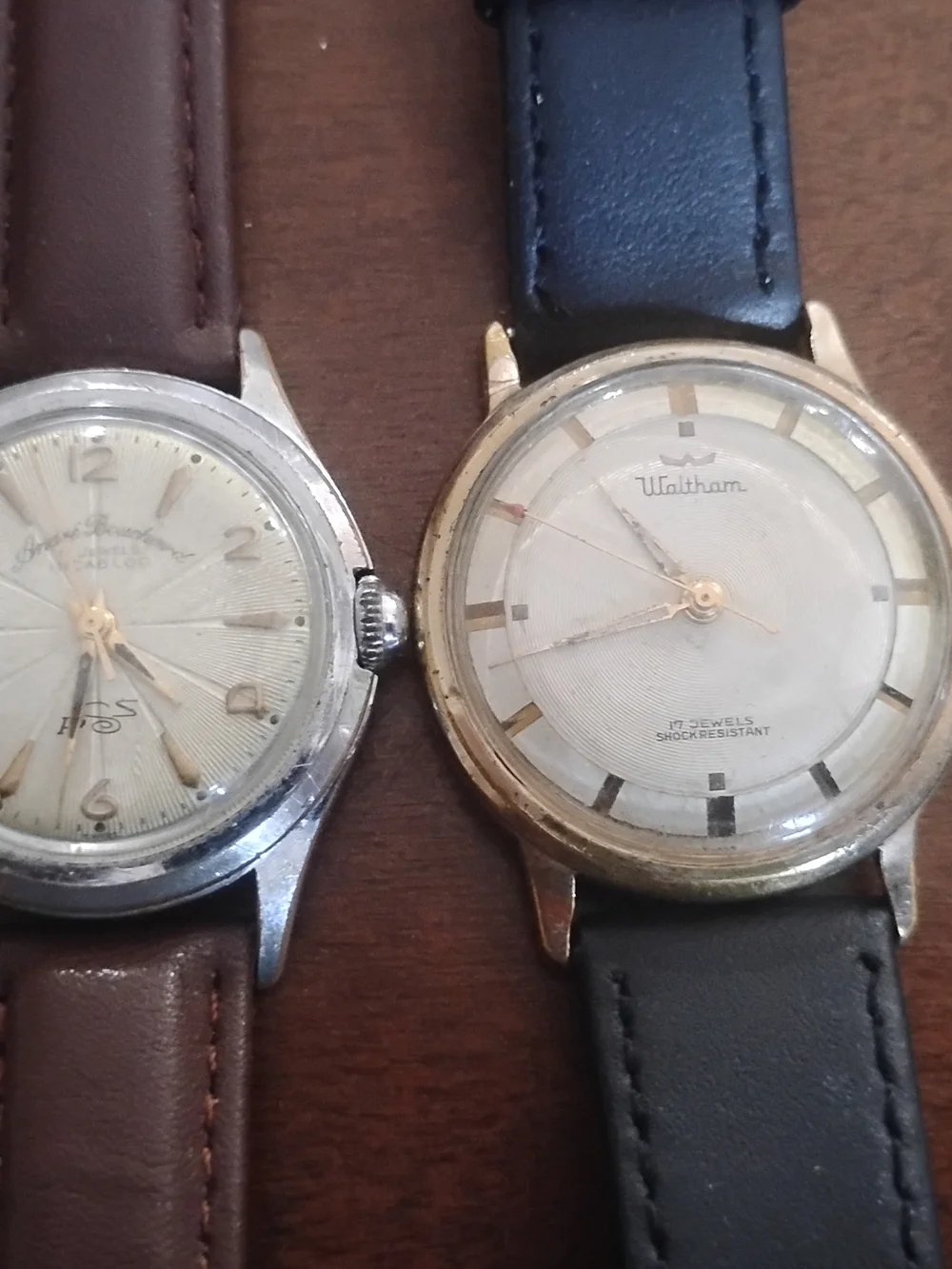 Vintage Men's Leather Strap Wristwatch - Black and Brown Options